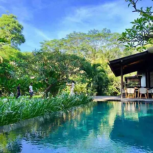 4* Resort Surya Kembar